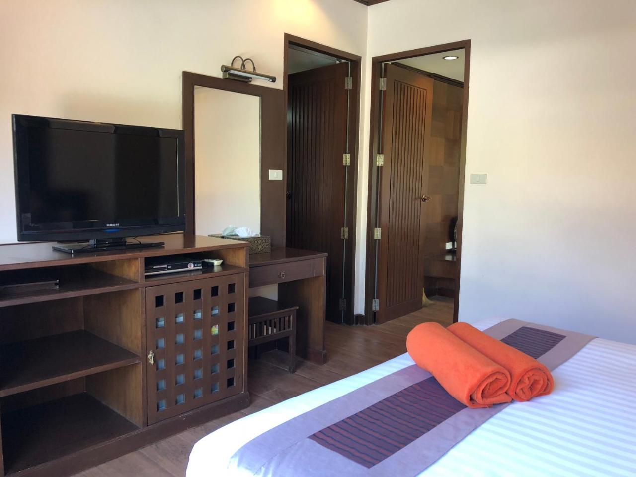 Kanok Buri Resort Lipa Noi Eksteriør bilde