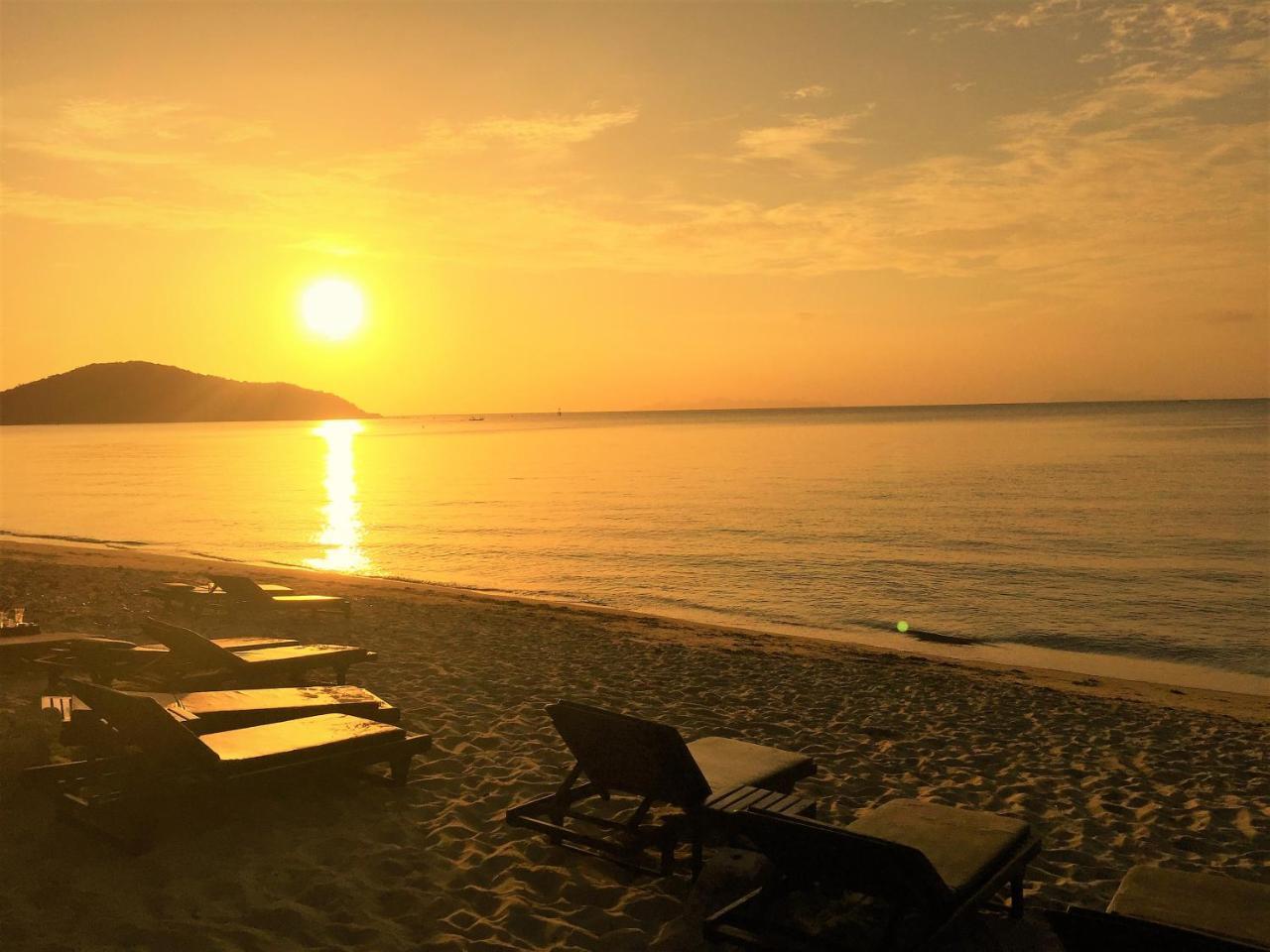 Kanok Buri Resort Lipa Noi Eksteriør bilde