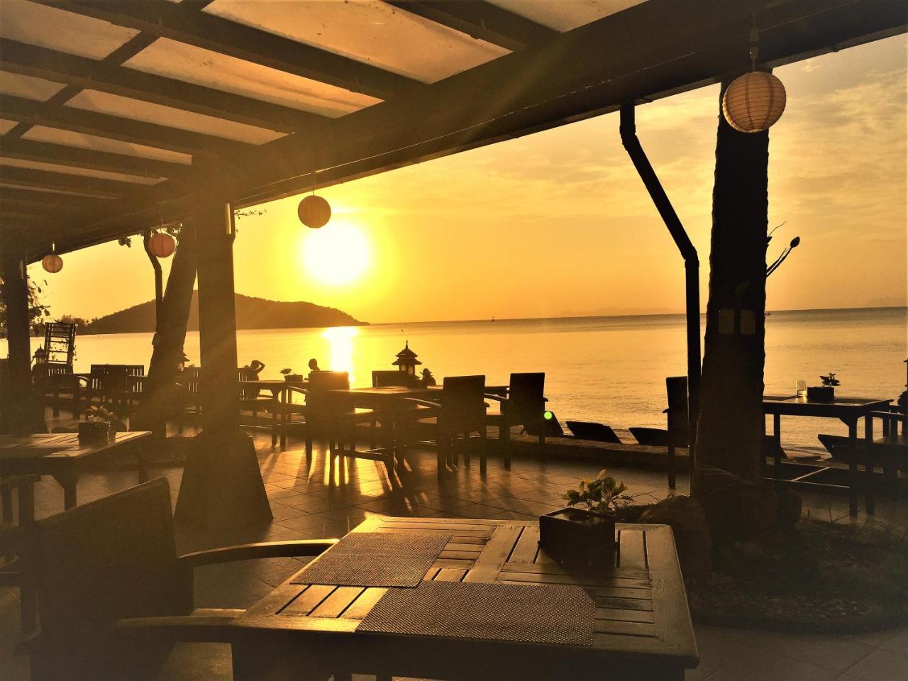 Kanok Buri Resort Lipa Noi Eksteriør bilde